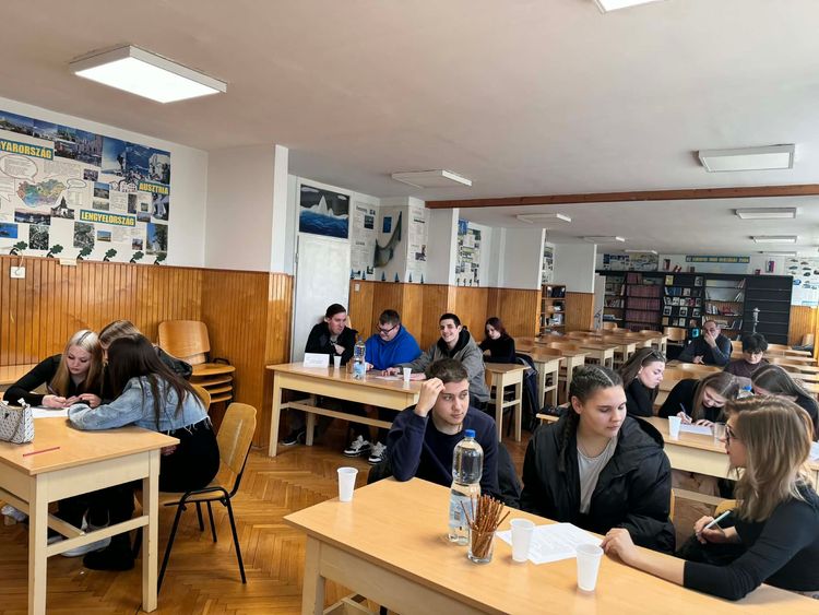 Kollégiumok közötti történelem vetélkedő