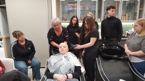 Alfaparf bemutató fodrász tanulónk számára