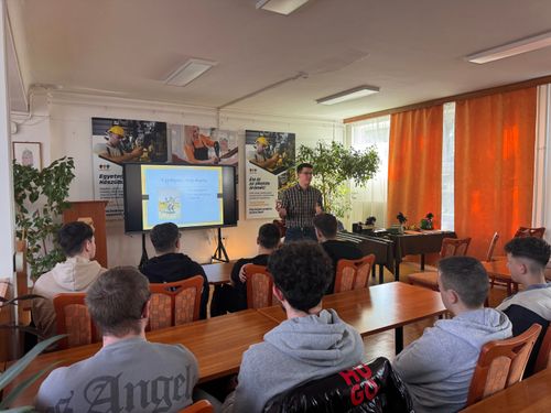 Rendhagyó történelemóra!,