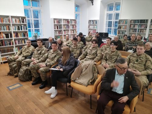 Hadtörténeti előadás a 60-as Szalon programsorozatban